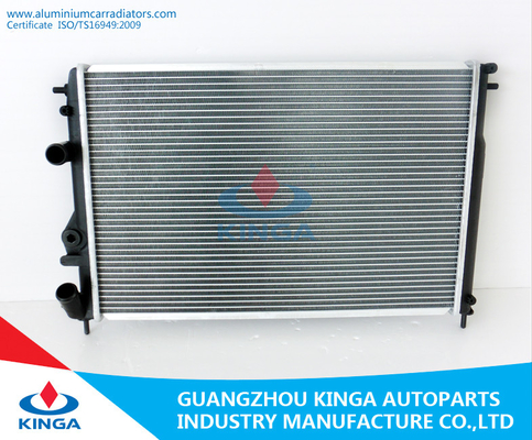 China Radiadores modernos do sistema de refrigeração do motor automotivo para Nissan Altima EM fornecedor