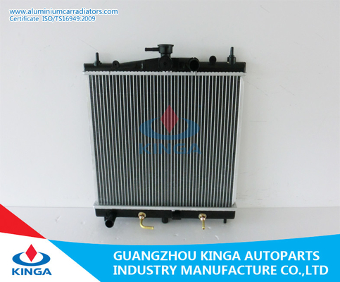 China Radiador eficiente alto de Nissan/radiadores de alumínio para carros clássicos de Nissan Micra'02 - K12 EM fornecedor