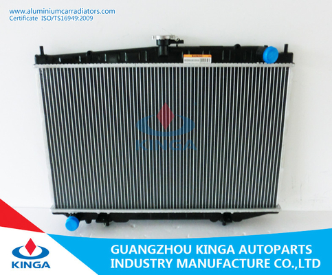 China Radiadores do veículo dos radiadores do carro do elevado desempenho para TA U13 de Nissan Bluebird 93-98 fornecedor
