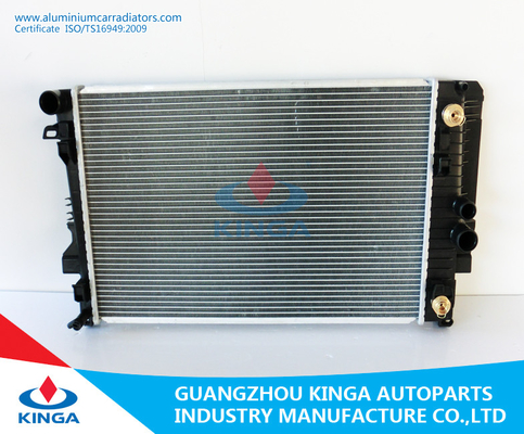 China Benz Vito Viano W639 '03 dos radiadores da substituição do motor - 639 501 0701/639 501 1201 no alumínio do radiador fornecedor