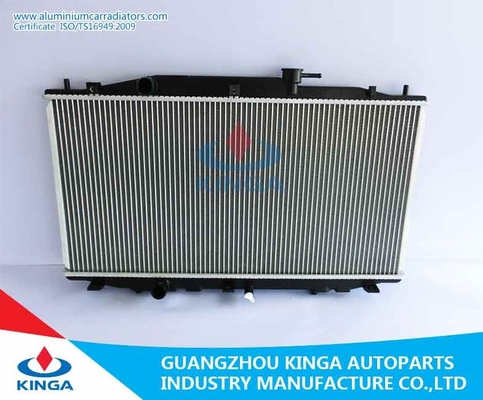China TA PA16 de Xinlifan 520/26 radiadores feitos sob encomenda do alumínio do mercado de acessórios dos radiadores do carro fornecedor