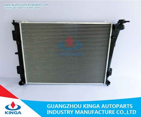 China Radiadores 2011 de alumínio da substituição do radiador da TA Hyundai de Sonata para carros clássicos fornecedor