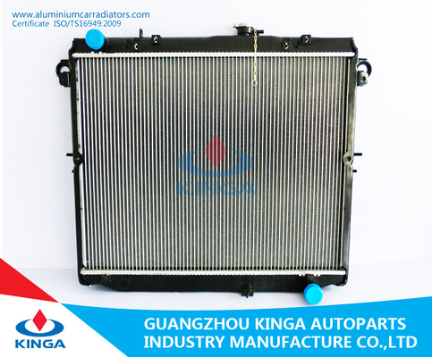 China Núcleo de alumínio do radiador de Toyota - TOYOTA LANDCRUISER'98-02 UZJ100W fornecedor