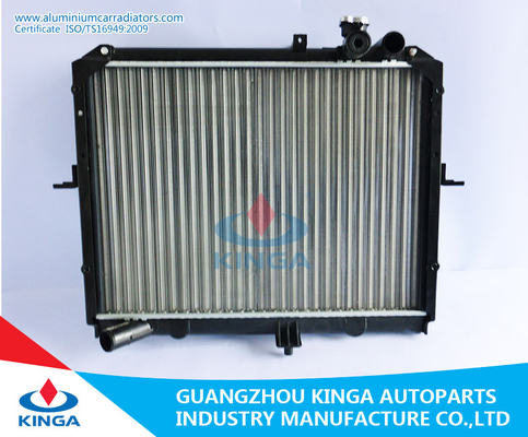 China Alumínio das peças de automóvel do elevado desempenho que compete o radiador KIA K-SERIE'MT fornecedor