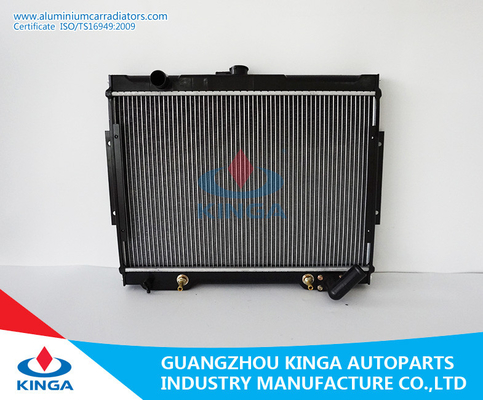 China L047/RECOLHIMENTO L200 86-91 na espessura 32 do núcleo do radiador de Mitsubishi/36mm fornecedor