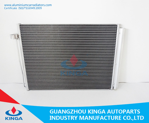 China Condensador do condicionamento de ar do carro para OEM E60-E61 de BMW 5 (03-) 64509122825 fornecedor