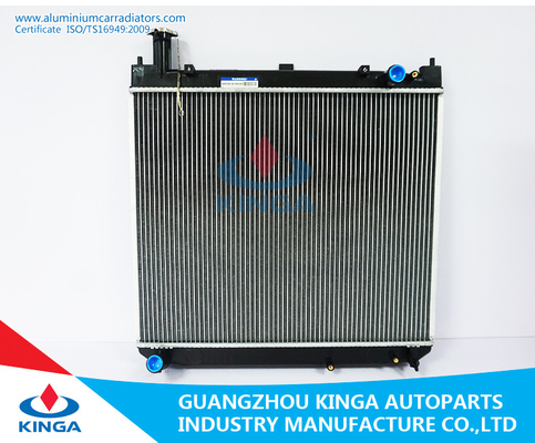 China HIACE que VISITA o radiador de alumínio de TOYOTA dos radiadores do carro da TA de RCH 4# '' 95-01 fornecedor