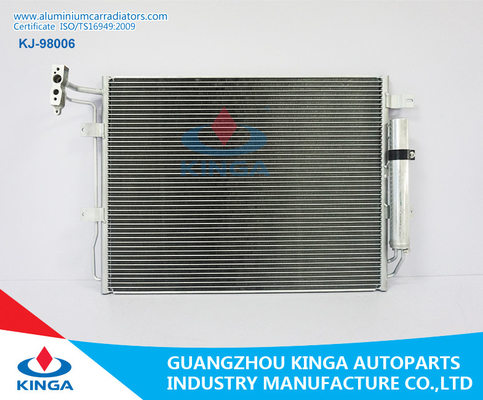 China Condensador de alumínio da C.A. do carro da DESCOBERTA IV/RV de ROVER (05-) COM LR018405 fornecedor