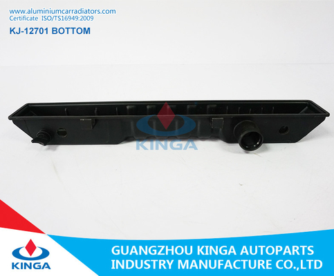 China O tanque plástico do radiador da substituição para Toyota HILUX KB-LN167 abaixa o tanque fornecedor