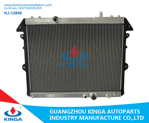 China Hilux Innova 2004 - OEM 16400-Ol160/Ol120/Ol140 do radiador do carro do Mt Toyota do diesel fornecedor