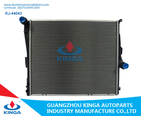 China OEM dos radiadores do carro de BMW/ODM de alumínio 1711.3.411.986/3.414.986 aceitáveis fornecedor