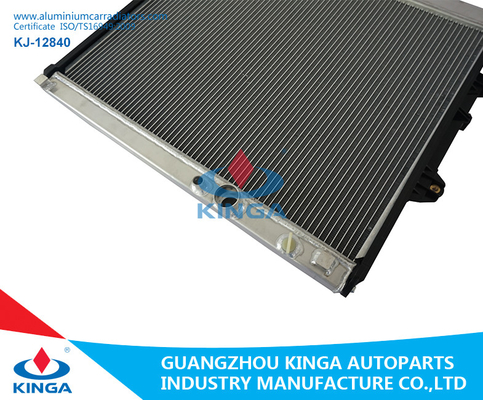 China OEM de alumínio 16400-0L160/0L120/0L140 dos radiadores do carro do elevado desempenho fornecedor