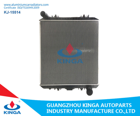 China Ud 2009 transporta o elevado desempenho de alumínio de soldadura dos radiadores do carro de Quon Mt fornecedor