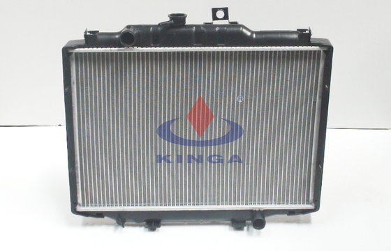 China DELICA 1996, 1997, 1998, 1999 radiadores de Mitsubishi, radiador feito sob encomenda do automóvel fornecedor