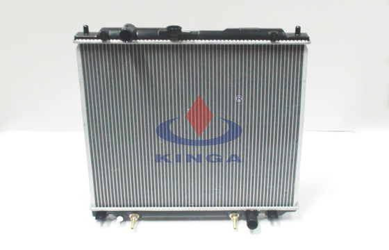 China Peças de automóvel para o radiador de Mitsubishi de PAJER0 V46 '1993, 1998 para o sistema de refrigeração fornecedor