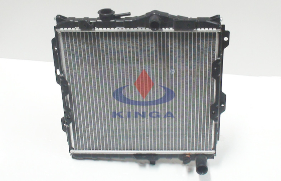 China Radiador de alumínio do carro para o radiador de Mitsubishi de peças sobresselentes do automóvel K722 fornecedor