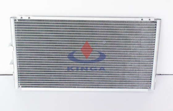 China Condensador da C.A. de Toyota do fluxo paralelo para OEM 88460 - 35280 de HILUX LN145 2001 fornecedor