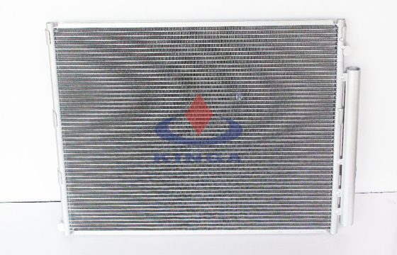 China Condensador da C.A. do OEM Toyota para LANDCRUISER 4700/FZJ100 8846060903 fornecedor