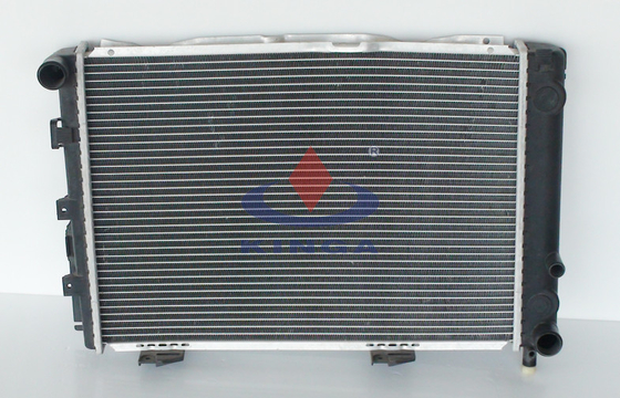 China Radiador refrigerando alto da reparação de automóveis da eficiência de TD W124/200D/250 do BENZ 1984 1993 TA fornecedor
