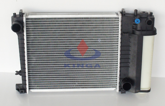 China OEM 1719024 do radiador do bmw 318i da substituição para BMW 316/318i 1987, 1990 TA fornecedor