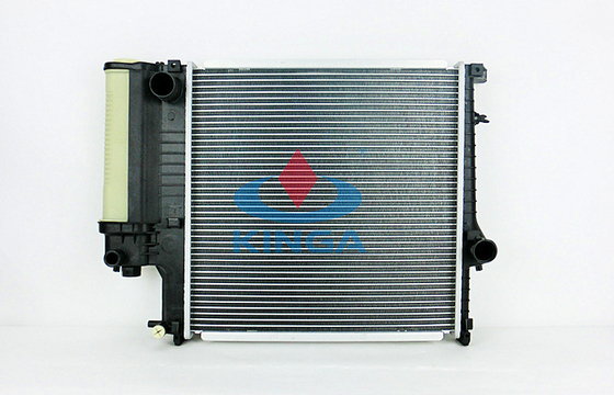 China Substituição do radiador de BMW do carro do permutador de calor auto para 316/318/320/325' 90 fornecedor