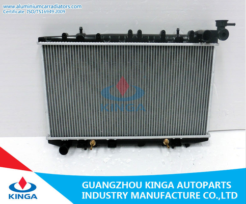 China OEM 1994 - 1996 ENSOLARADO do radiador B14 de Nissan 21460-58Y00/0M001/0M501 fornecedor
