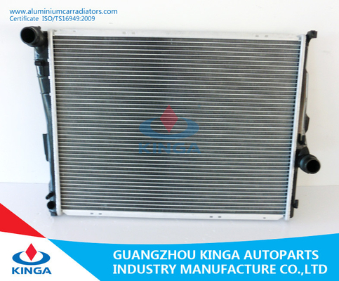 China Ano 316/radiadores de alumínio carro de 318I 98 - 02 de BMW 9071517/9071518 fornecedor