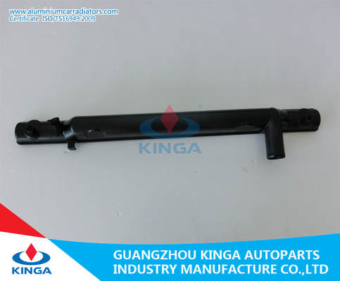 China Tanque de pouco peso da parte inferior do radiador de Toyota para de Previa 1990 - 94 TA TCR10 fornecedor