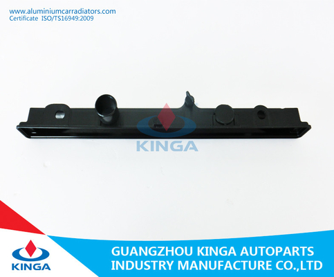 China Hilux 4x4 “02&quot; no fundo material dos tanques PA66 do radiador da substituição fornecedor