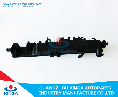 China Classe W164 06 de Gl do Benz no reparo durável do tanque do radiador do tanque plástico do radiador fornecedor
