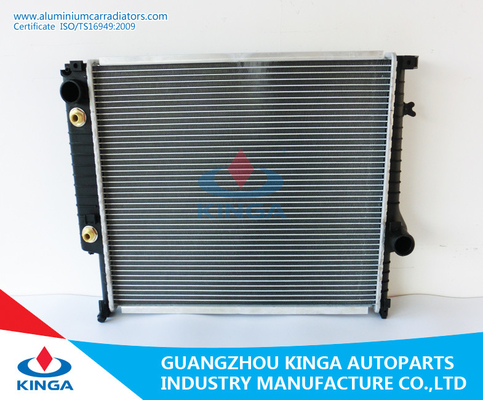 China 320/325/530/730i 91-94 NO OEM da substituição do radiador de BMW 1468079/1709457/1719261 fornecedor