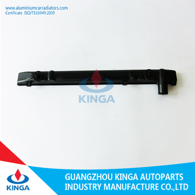 China OEM plástico B5C7-15-200A do tanque do radiador do carro da tomada do tanque do radiador da TA de MAZDA B2200 fornecedor