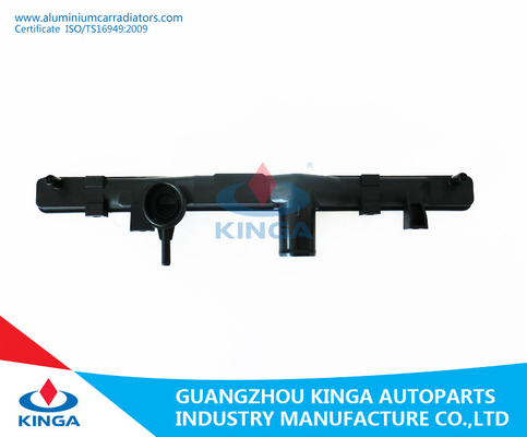 China Substituição plástica do tanque do radiador do carro do material do PA 66 para o POTRO '92 de Mitsubishi fornecedor
