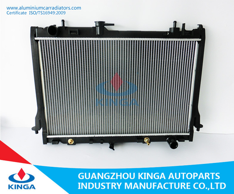 China DMAX 12 (2500CC) no radiador de alumínio do carro para o tanque do plástico do radiador de ISUZU fornecedor