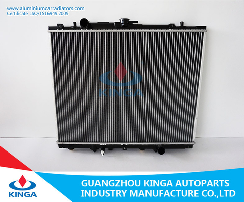 China Esporte de alumínio 1997 de Nissan Montero dos radiadores do carro TS16949 2004 MN171180/MR239623 fornecedor