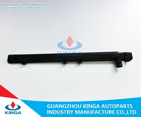 China Tanque plástico da parte superior de Raidator para OEM 16400-OAO71 de Toyota Sienna'97-At fornecedor