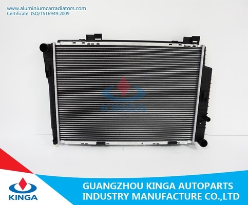 China OEM de alumínio 2025002103/3103 dos radiadores do carro da TA de W202/C220D 93-00 para o BENZ fornecedor