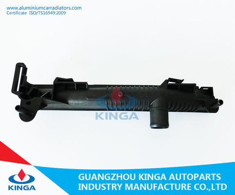 China Radiador plástico de Renault do tanque do radiador das peças de automóvel para CLIO/KANGOO 1,2' TA 98-01 fornecedor