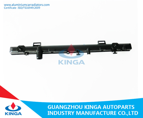 China O OEM 17700-80J10 Suzuki SX4'06 no tanque plástico da extremidade do radiador/tanque do radiador parte fornecedor