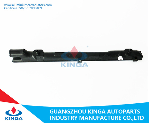 China Repare o tanque plástico do radiador para peças de automóvel do VAGÃO J18A'96-02 de SUZUKI CALTUS fornecedor