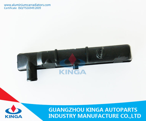 China VITARA'97- TA11 no tanque plástico da PARTE INFERIOR do tanque 17700-77E10/77E30 do radiador fornecedor