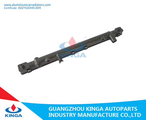 China Tanque da tomada do tanque plástico refrigerando do radiador para Toyota Sxe10 98-01 no plástico fornecedor