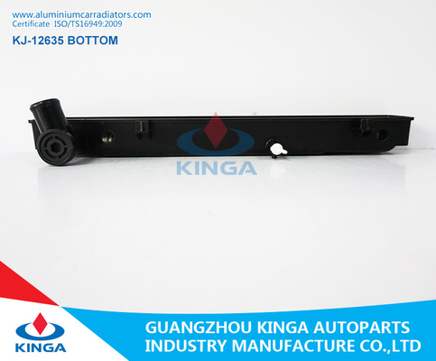 China Tanque plástico do radiador do OEM 16400-5B251 para Toyota Dyna CK-LY201'97-99 EM fornecedor