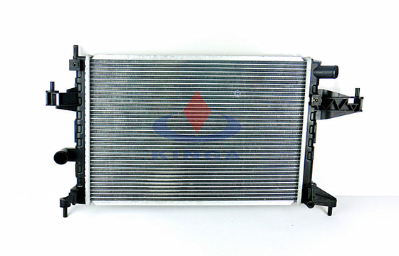 China O carro da transmissão manual parte o auto radiador do carro para Opel Combo/sistema de refrigeração 2000 de Corsa C fornecedor