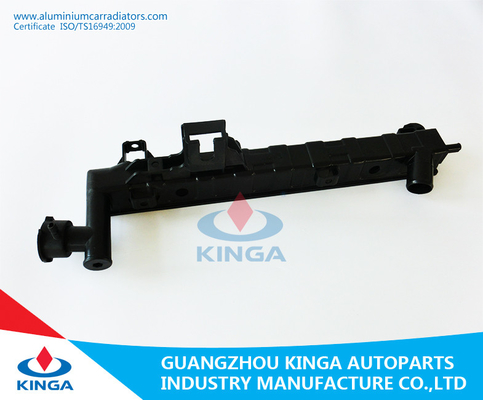Tanque plástico do radiador preto da tomada para Chrysler 1999 2000 Cherokee grandes fornecedor