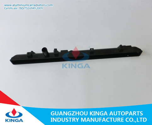 Substituição MAZDA PREMACY 1999 do tanque do radiador do diâmetro 28mm da tubulação da tomada - TA fornecedor