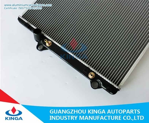 OEM automotivo 16400 de Toyota KZJ120 1KZT dos radiadores das peças de motor do tanque da água do carro 67310 fornecedor