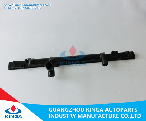 MAZDA 6 02 - 2.0CDVI (d) no tanque material do radiador do carro PA66 do reparo do tanque do radiador fornecedor