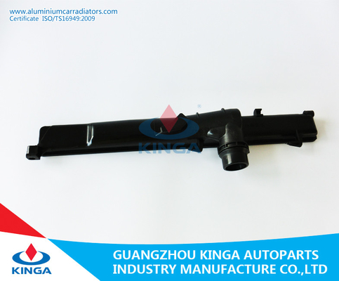 Molhe da substituição plástica 316 do tanque do radiador TA refrigerando eficiente BM-00/318i 98-02 fornecedor