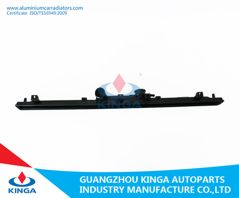 Tanque plástico do auto radiador MR212455/MR281668 para o carro Mitsubishi Glant 1998 EM fornecedor